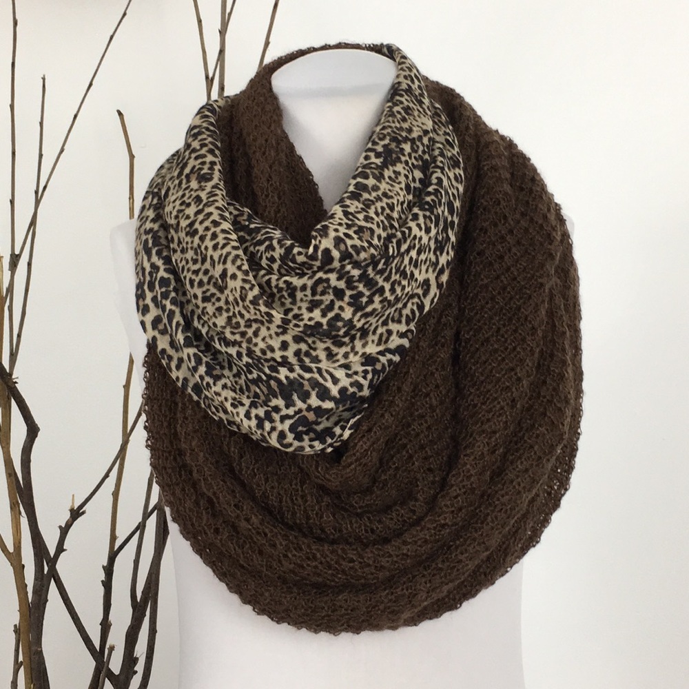 Guess Scarf Two-sided with Knit and Animal Print
